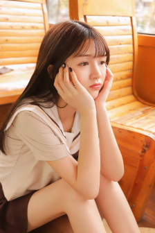双胞胎姐妹齐上阵许多人物